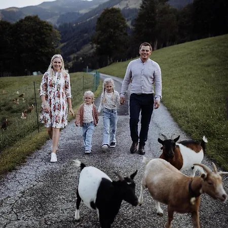 Lägenhetshotell Biohof Ebengut 4*