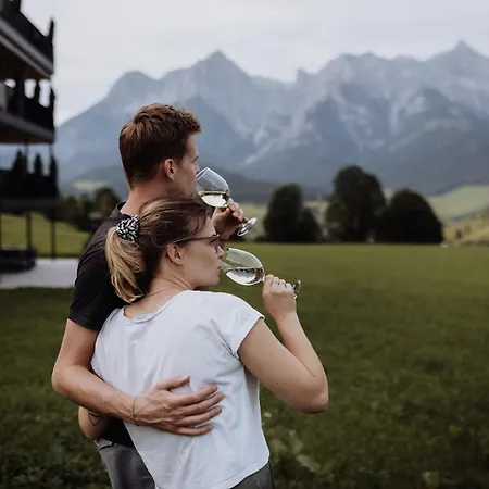 Ξενοδοχείο με διαμερίσματα Biohof Ebengut 4*